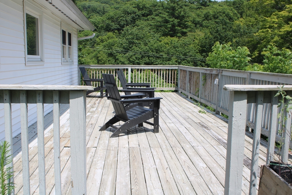 288 Truce Rd Property Photo 5
