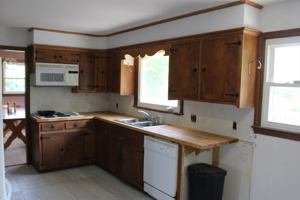 288 Truce Rd Property Photo 9