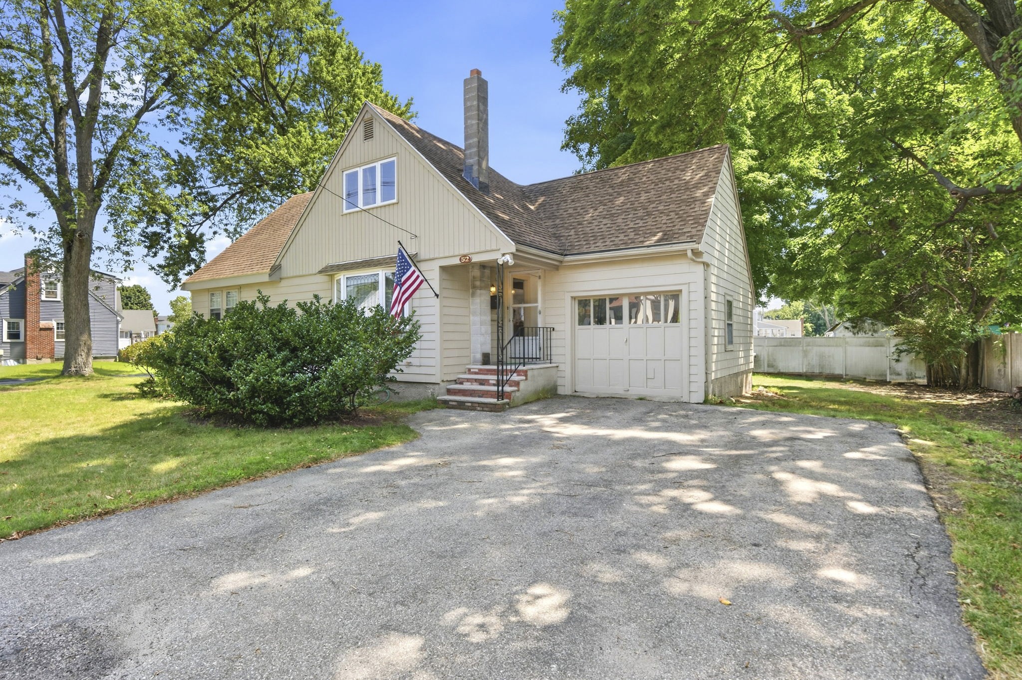 52 Wyman St Property Photo 1