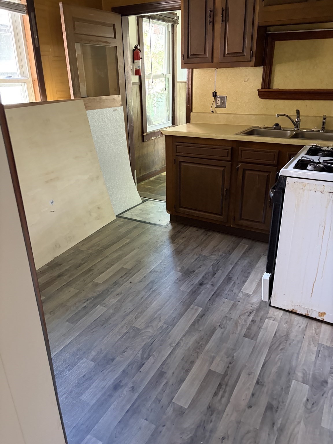 46 N Canal St Property Photo 6