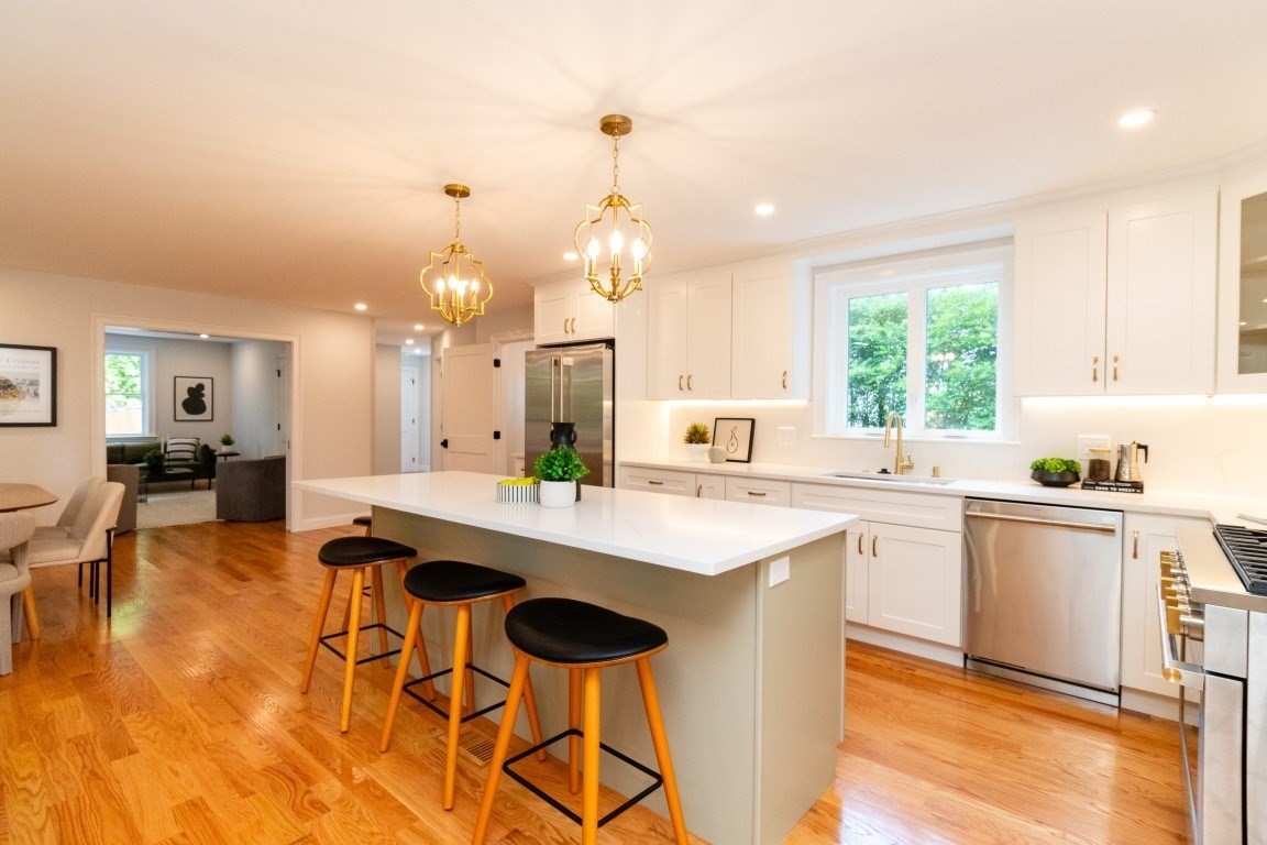 22 Bellevue St # 2 Property Photo 6