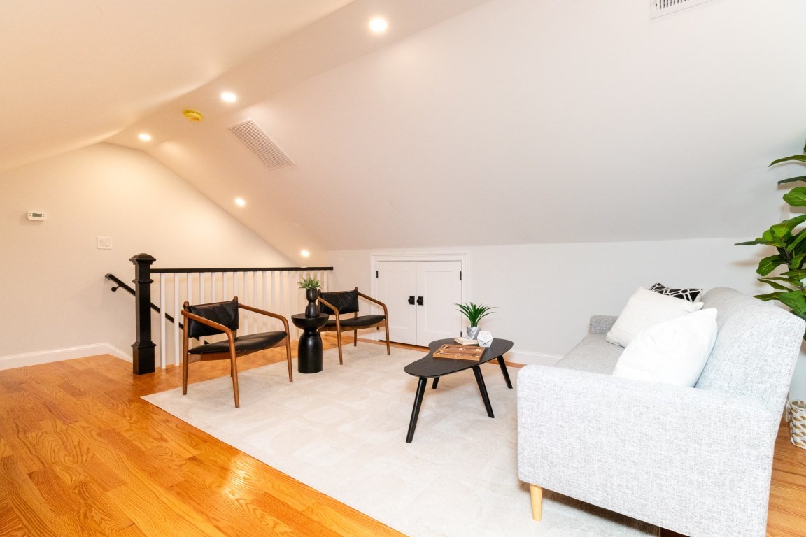 22 Bellevue St # 2 Property Photo 28