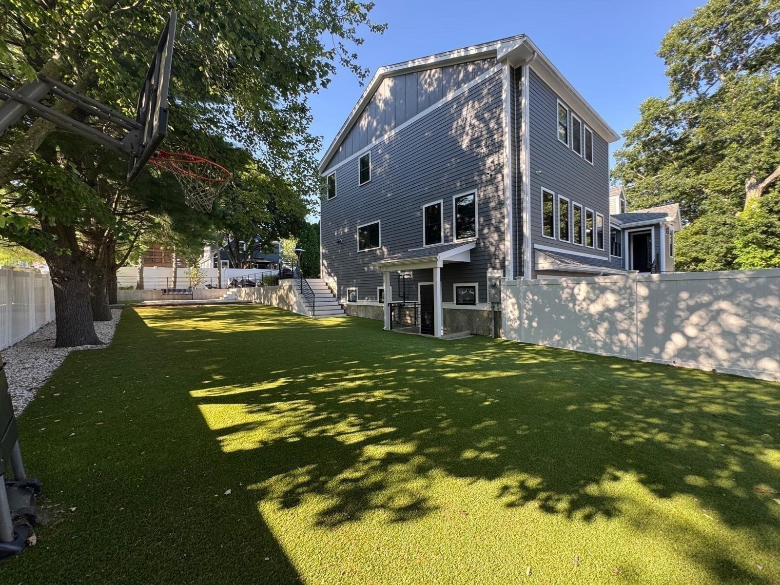 65 First St Property Photo 4