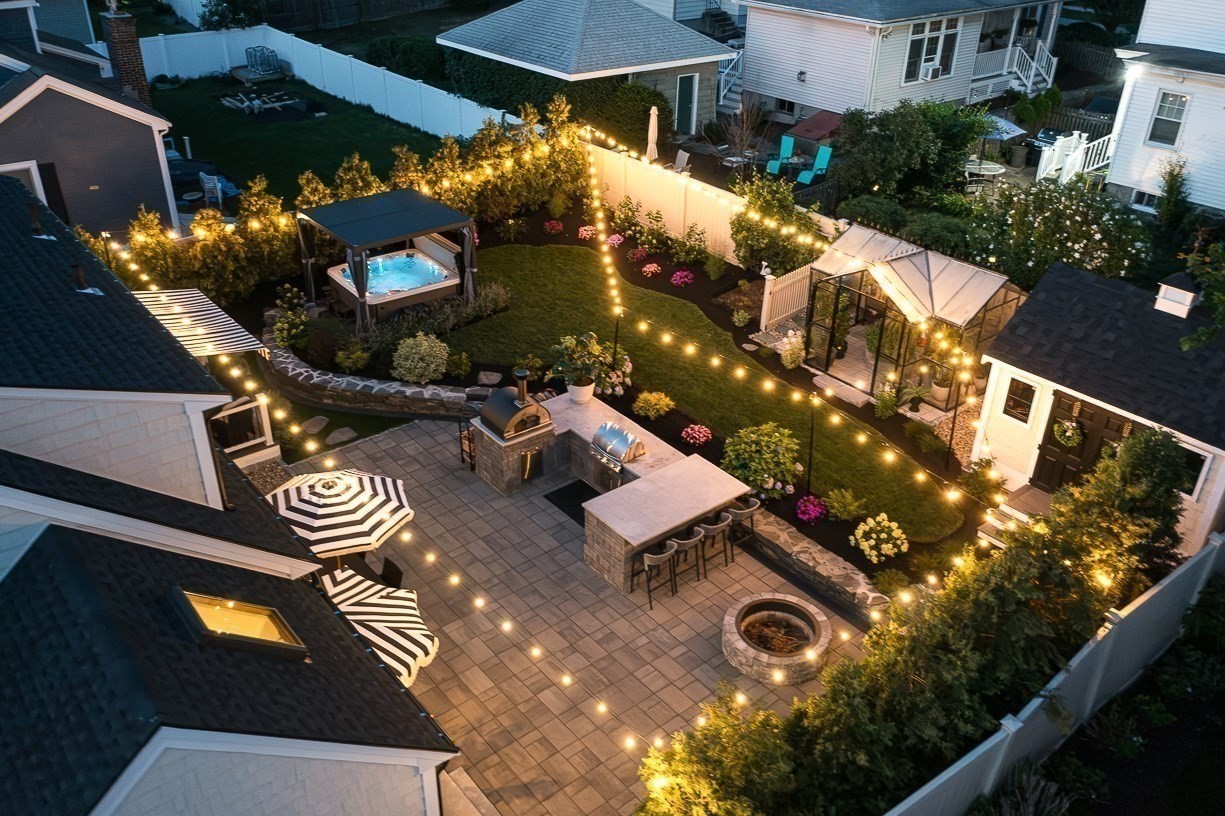 50 Holland Street Property Photo 6