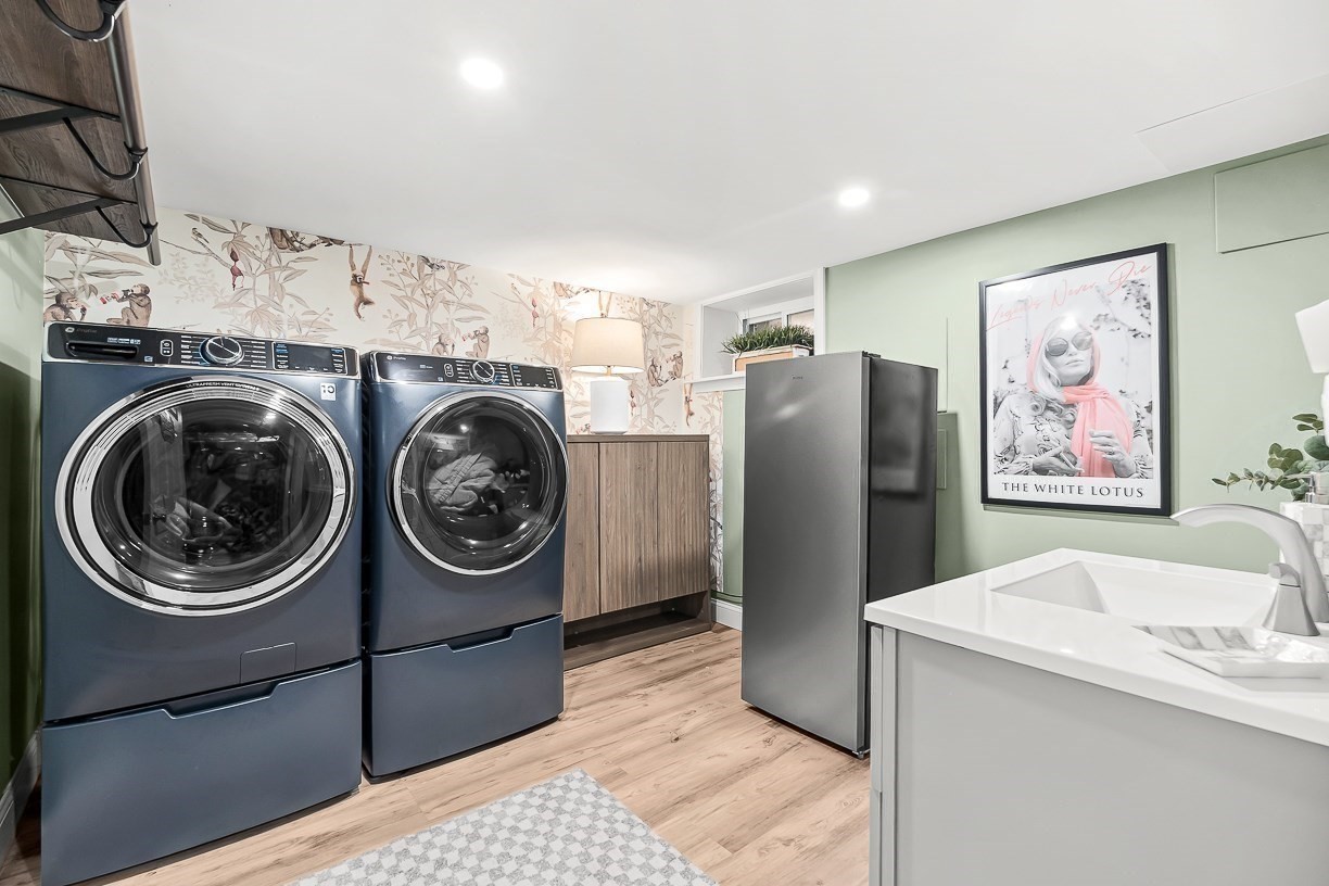50 Holland Street Property Photo 33