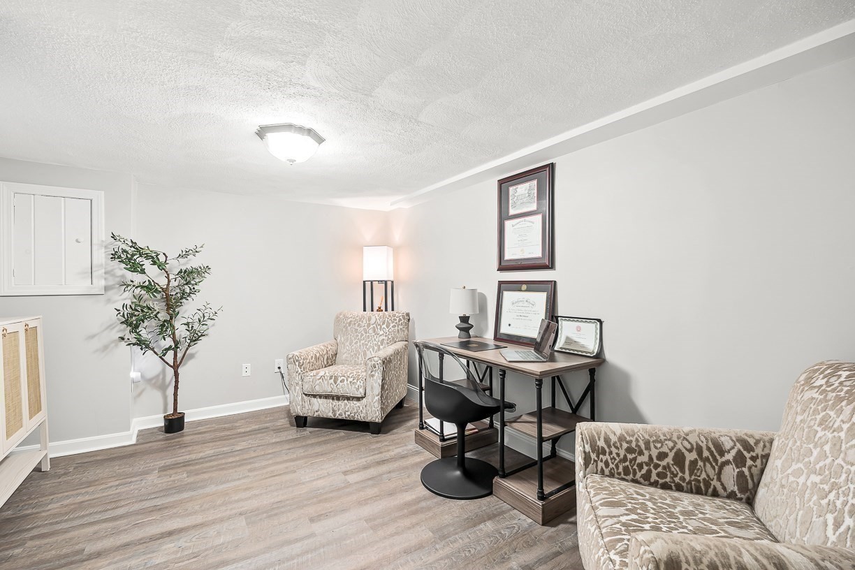 50 Holland Street Property Photo 34