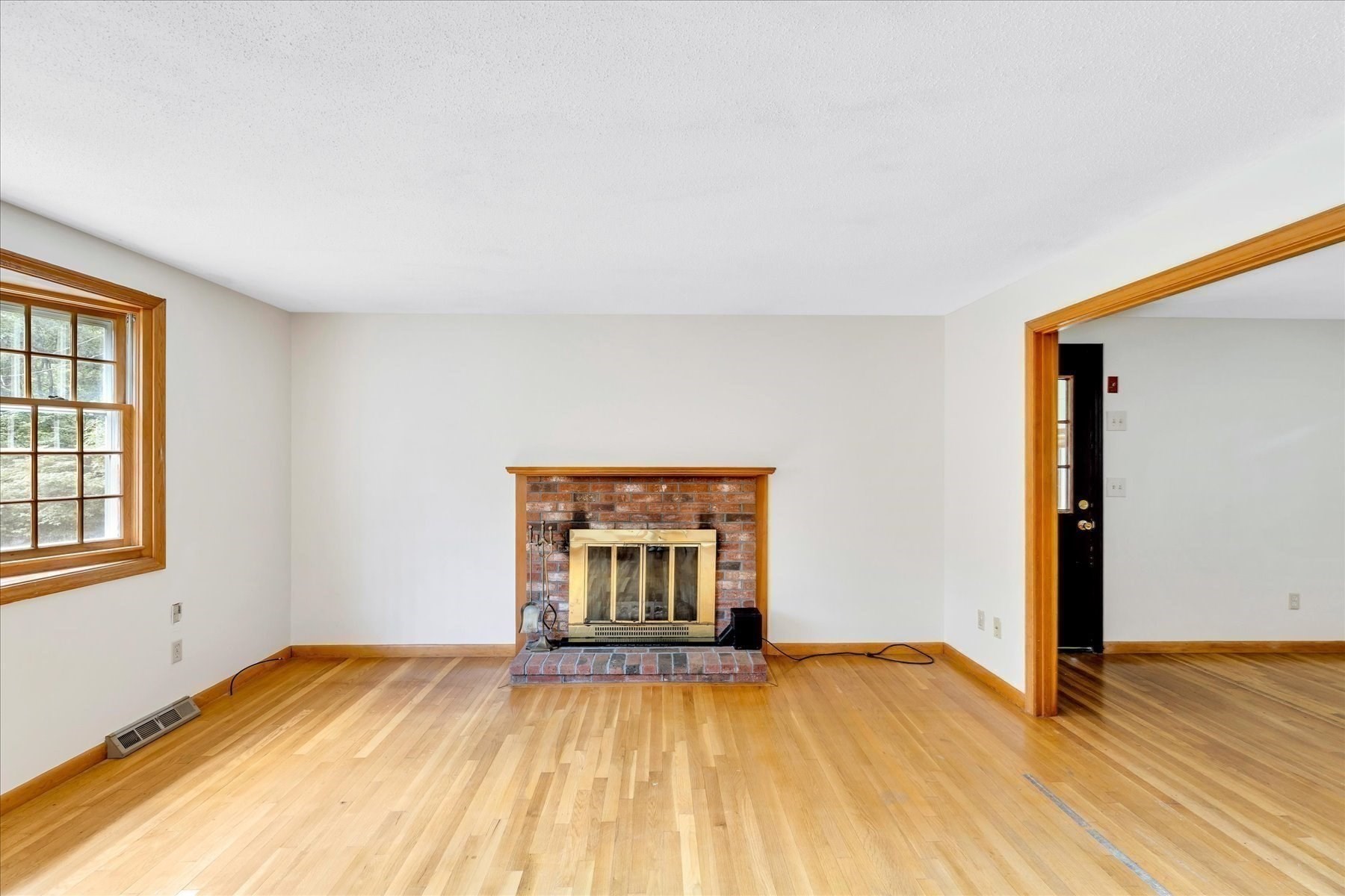804 Putnam Ave Property Photo 15