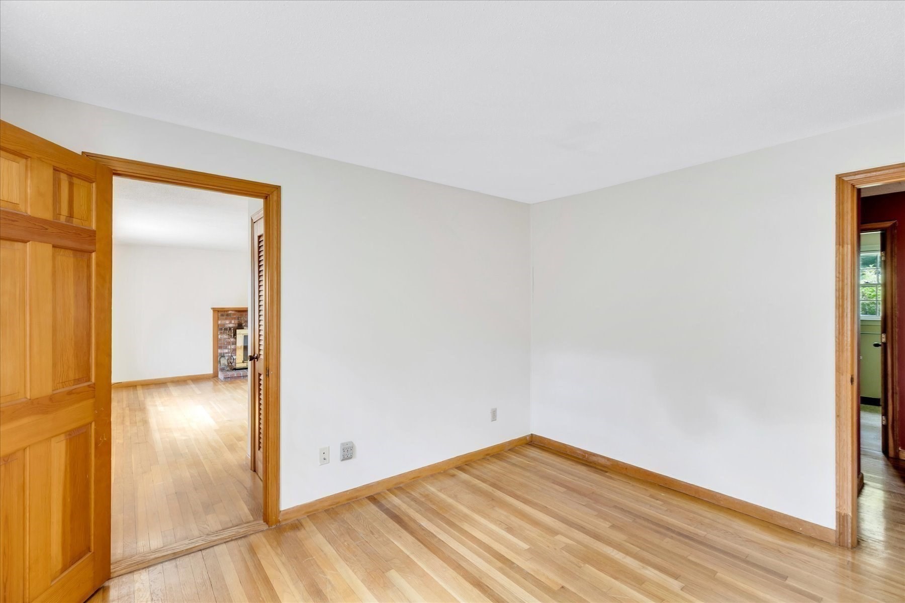 804 Putnam Ave Property Photo 17