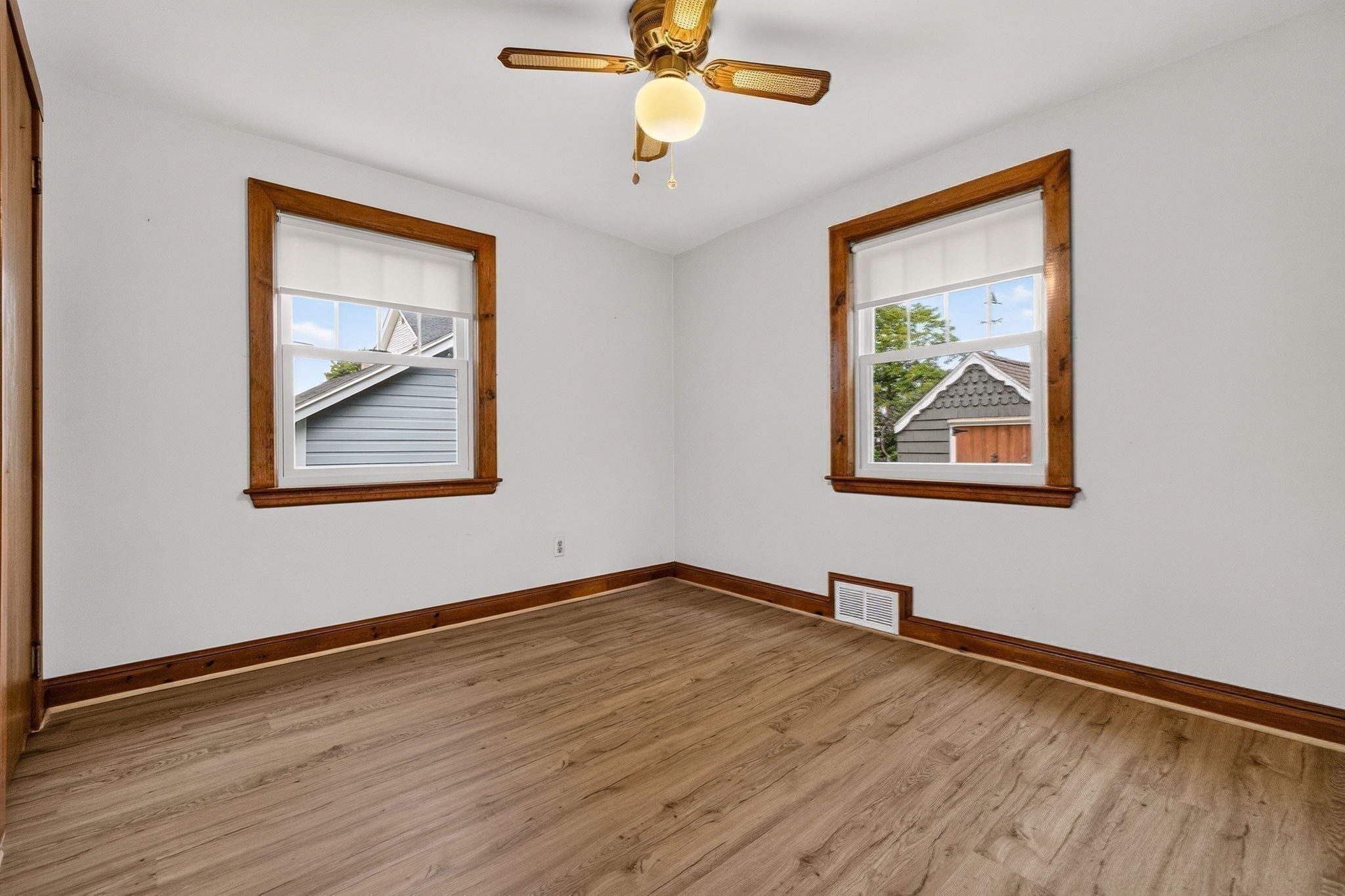 19 Springvale Ln Property Photo 9