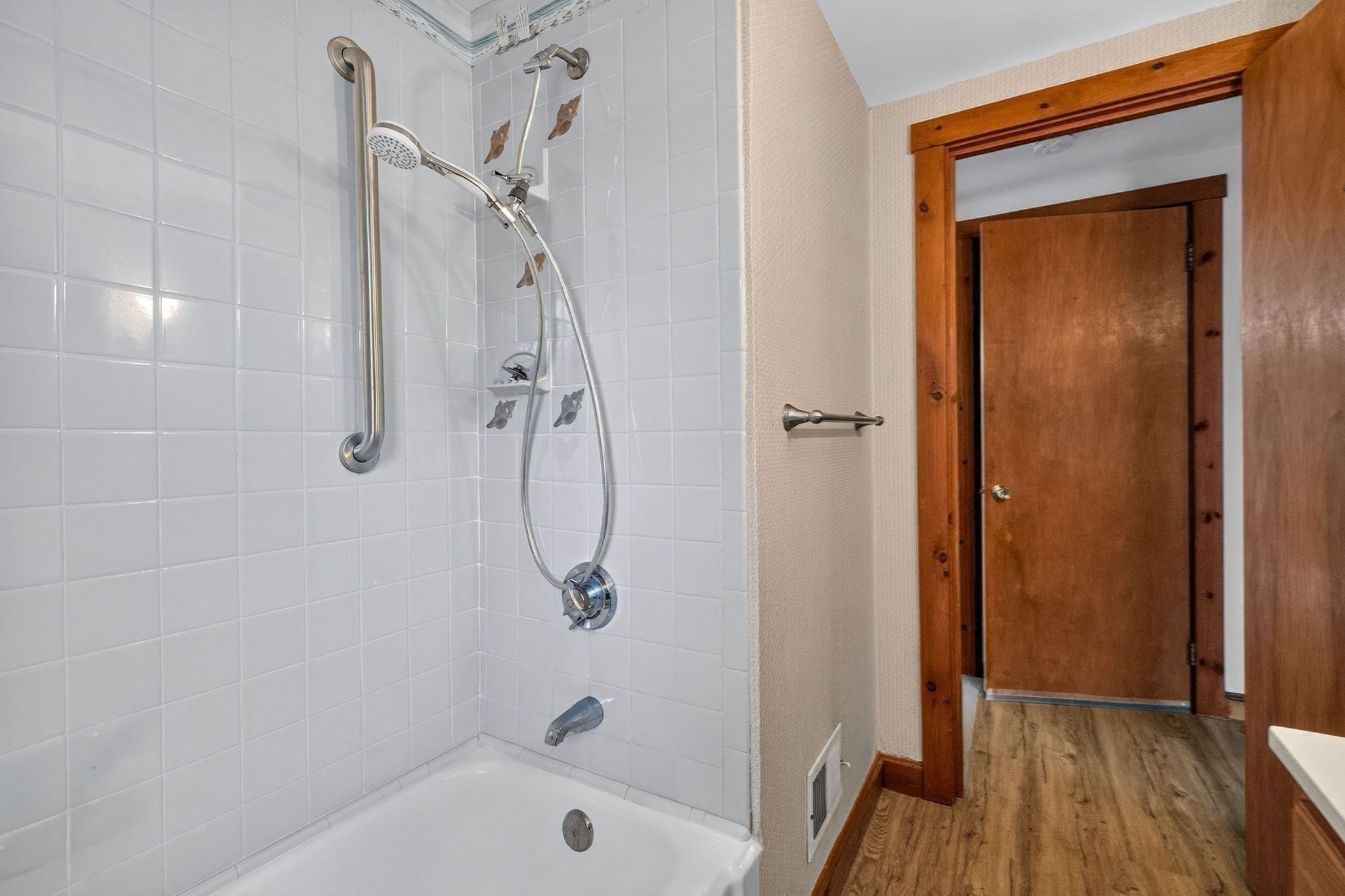19 Springvale Ln Property Photo 14