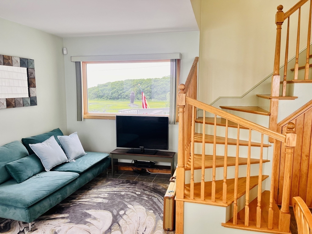 29 Cove Street Property Photo 9