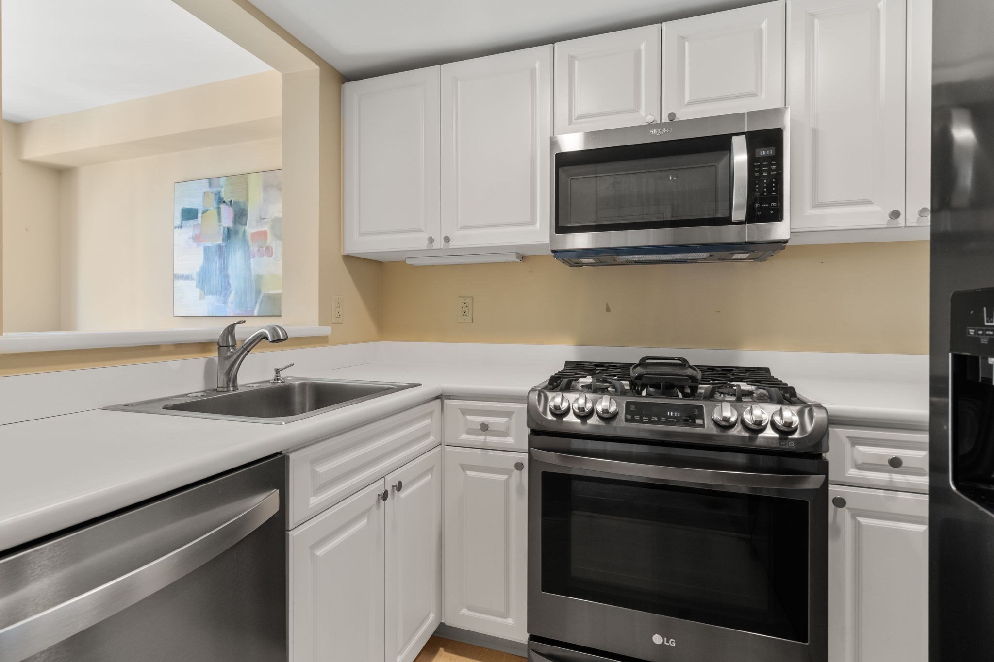 1 Nassau St # 1002 Property Photo 2