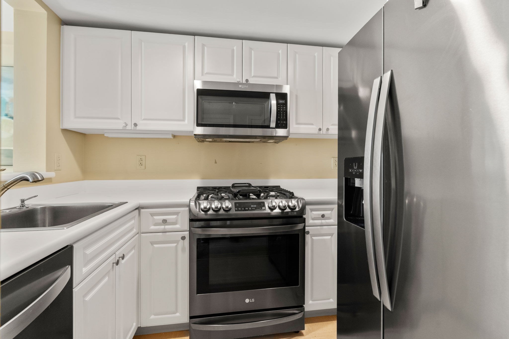 1 Nassau St # 1002 Property Photo 3