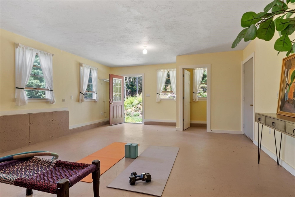 35 Parker St Property Photo 38
