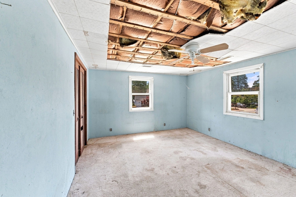 227 S Main St Property Photo 15