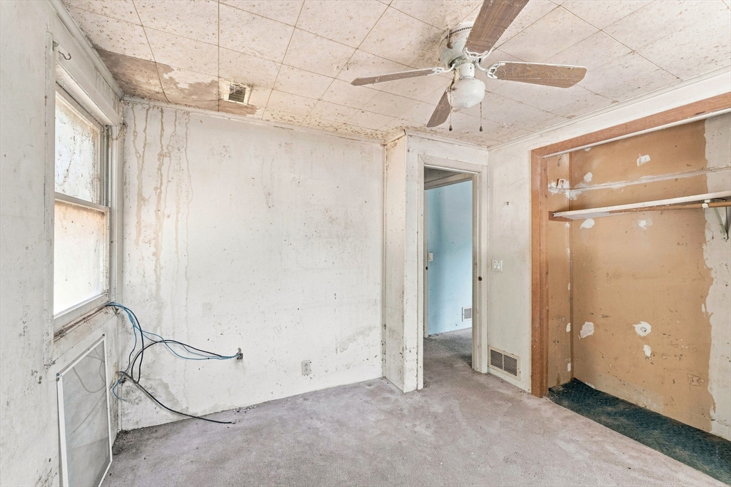 227 S Main St Property Photo 16