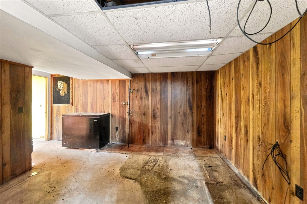 227 S Main St Property Photo 17