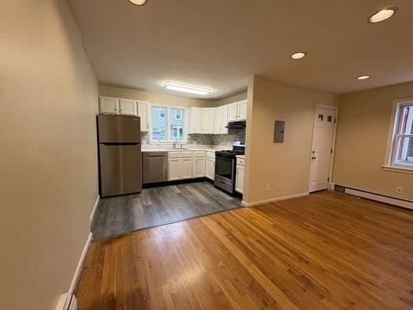 6 Northey # 3 Property Photo 4