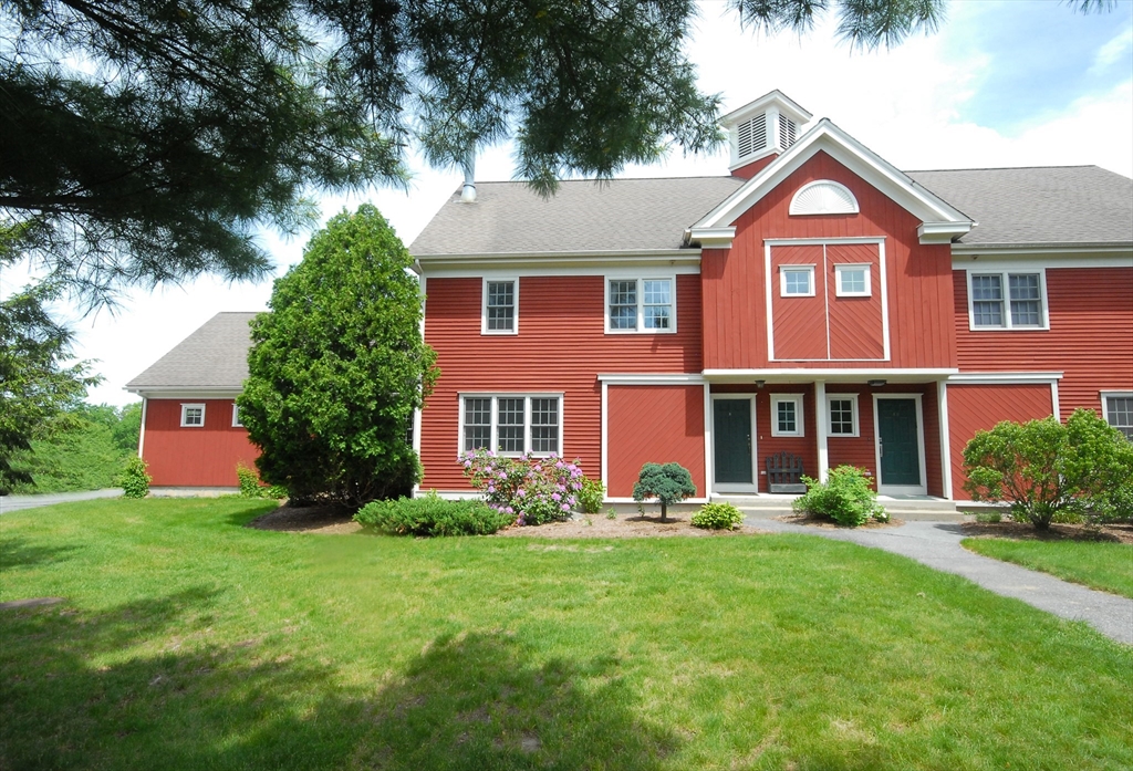 35 Lancaster County Rd # 8a Property Photo 1