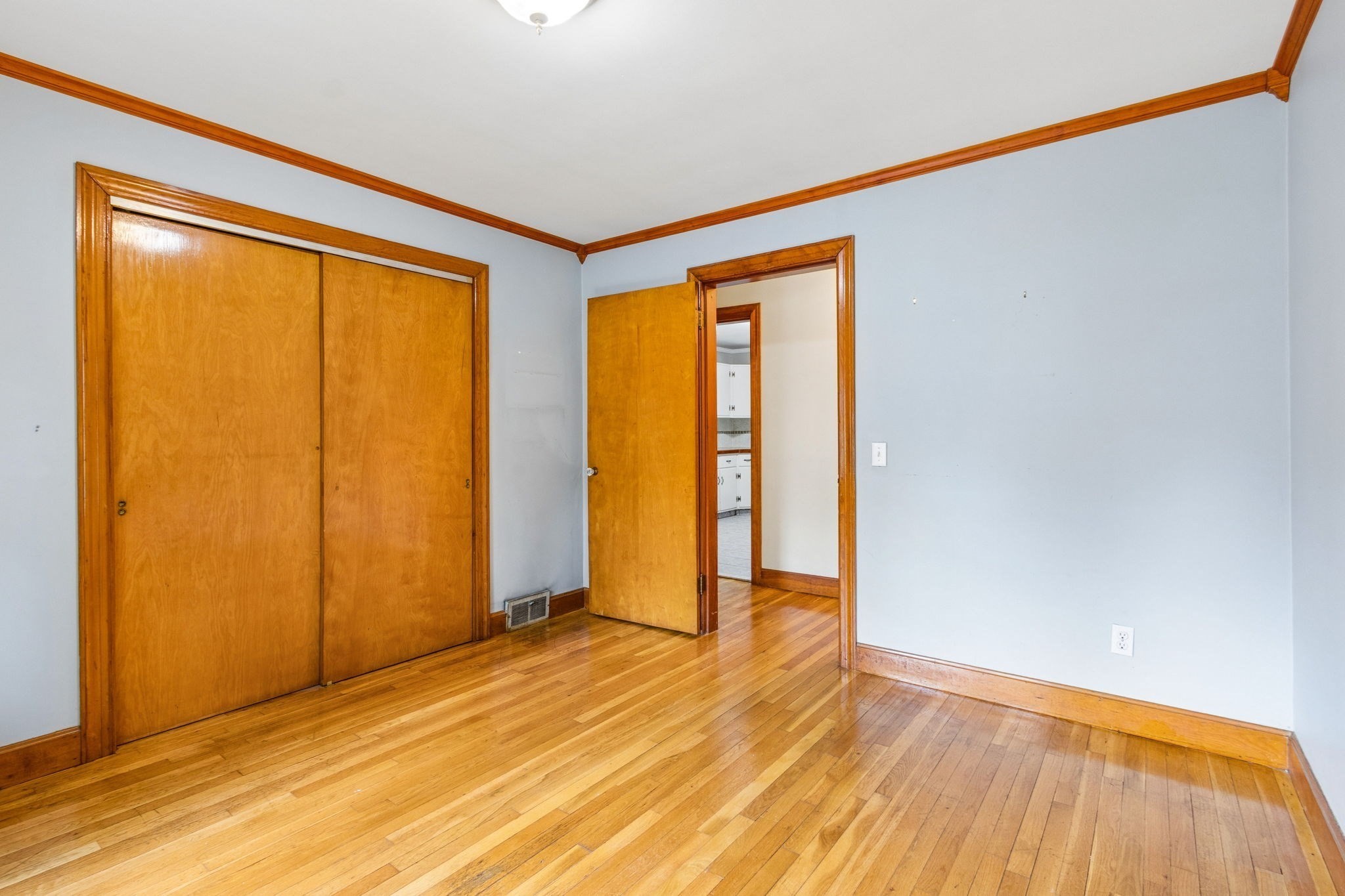 2 Hunting St. Property Photo 10