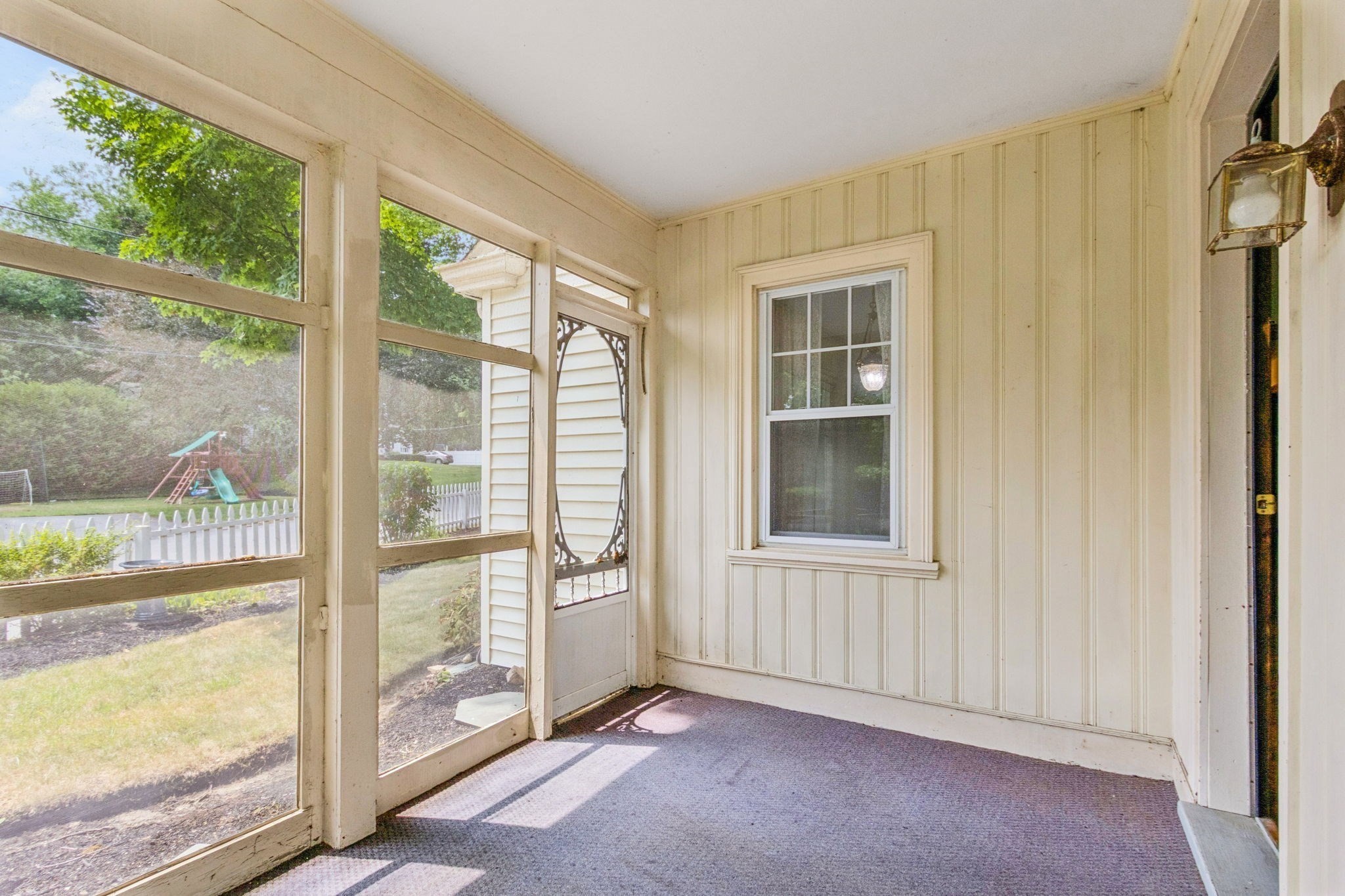 2 Hunting St. Property Photo 17