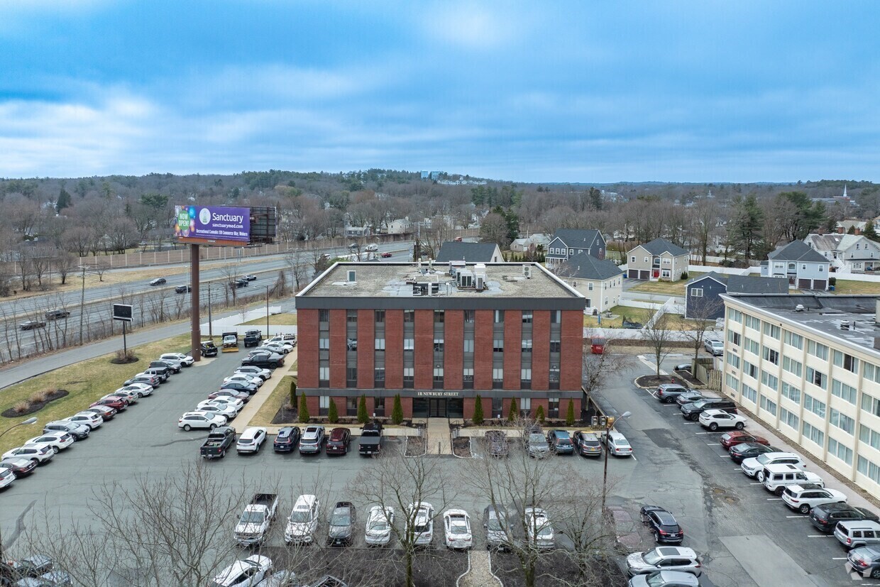 1 R Newbury # 405 Property Photo 2