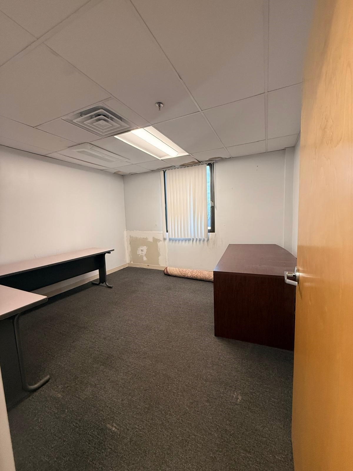 1 R Newbury # 405 Property Photo 4