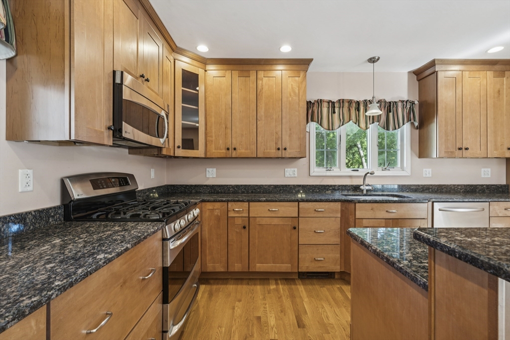 68 White Street Property Photo 8