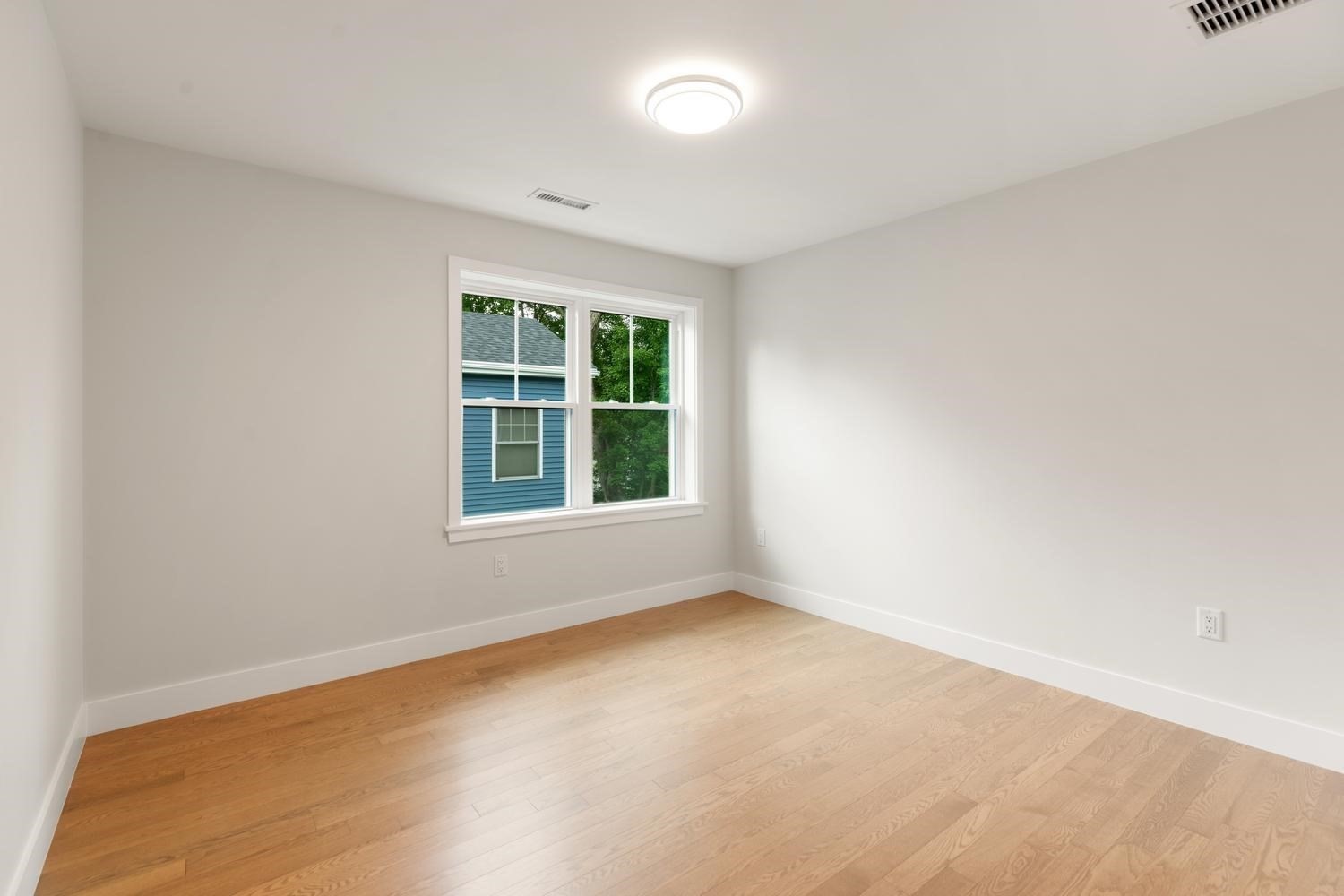 30 Calvin St Property Photo 27