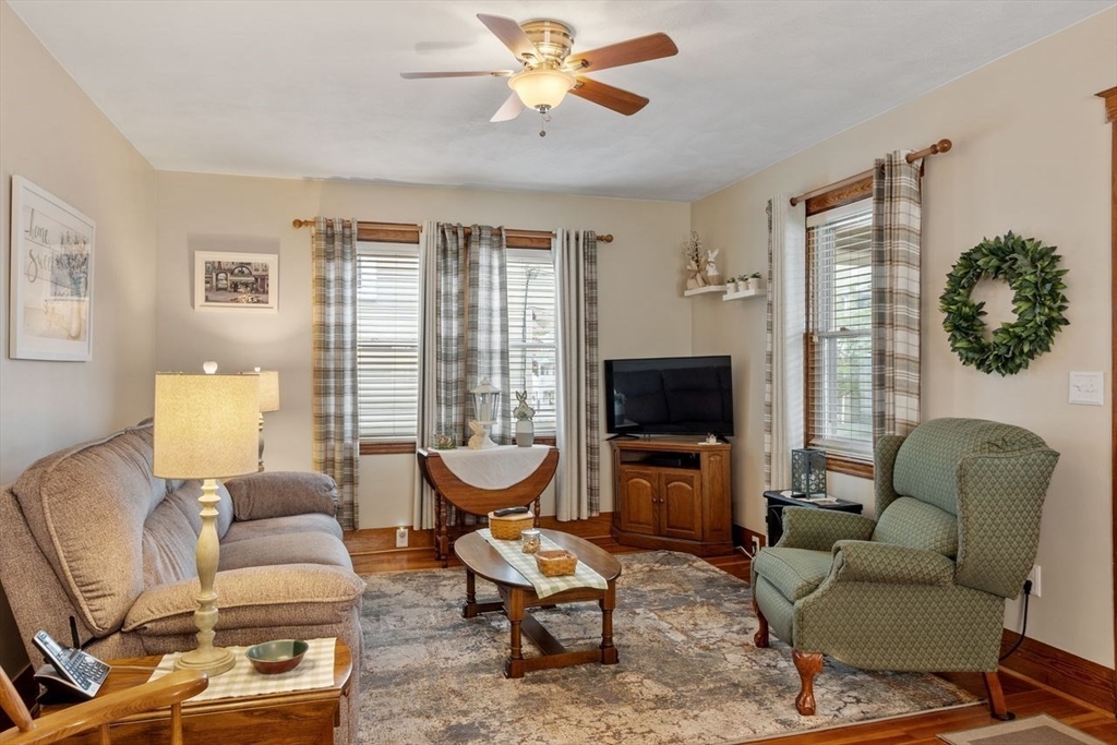 38 Floyd Street Property Photo 6