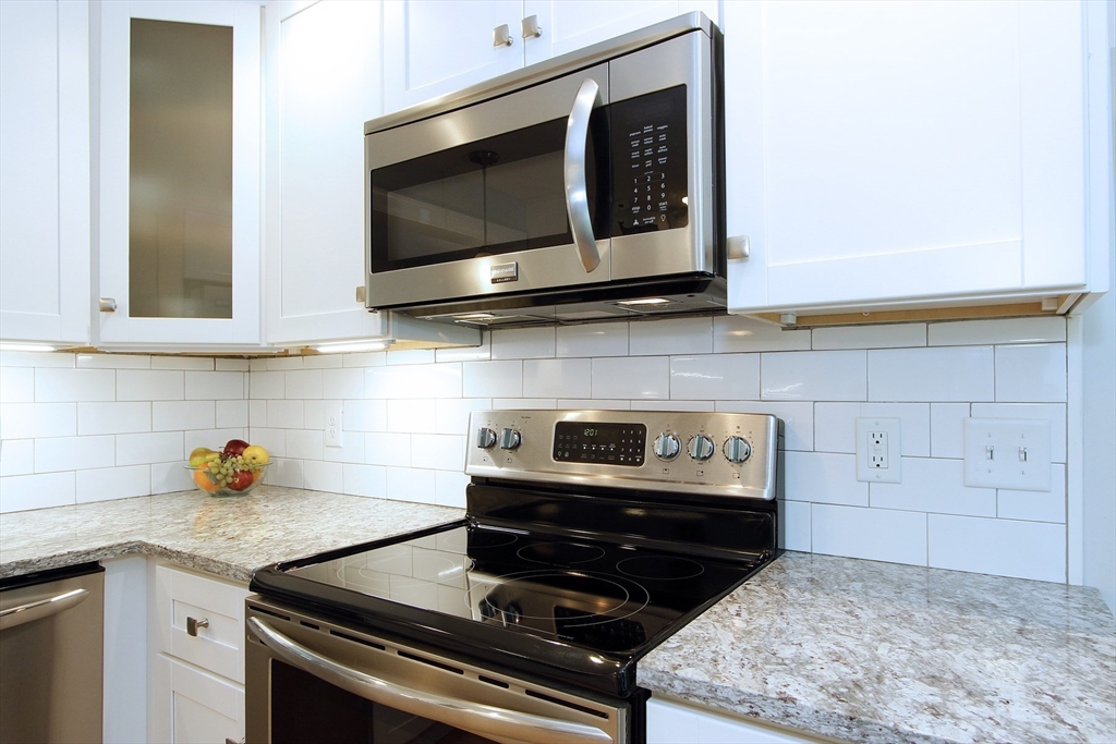 52 Court Way # 52 Property Photo 5