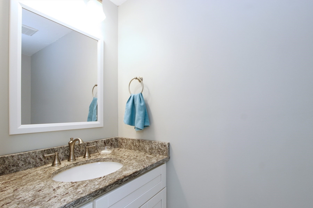 52 Court Way # 52 Property Photo 8
