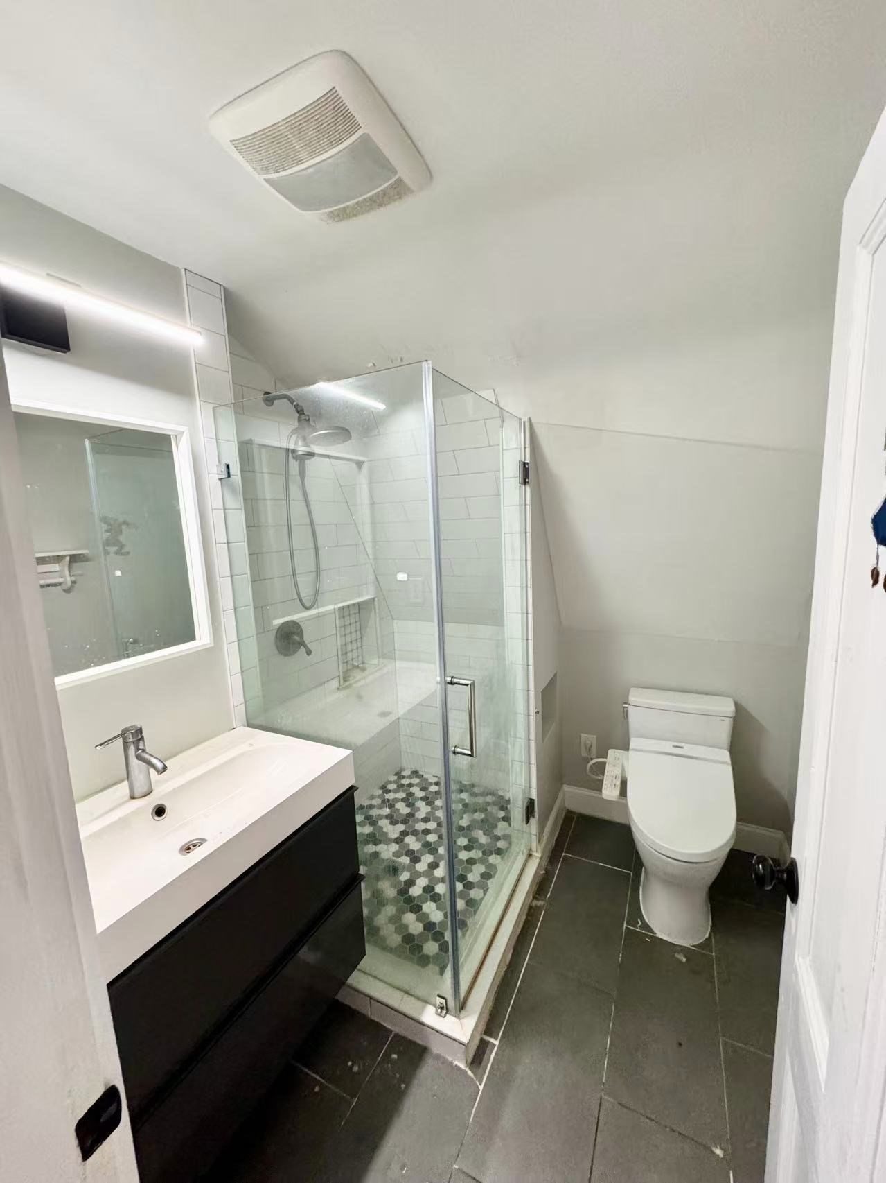 246 Cypress St # 4 Property Photo 5