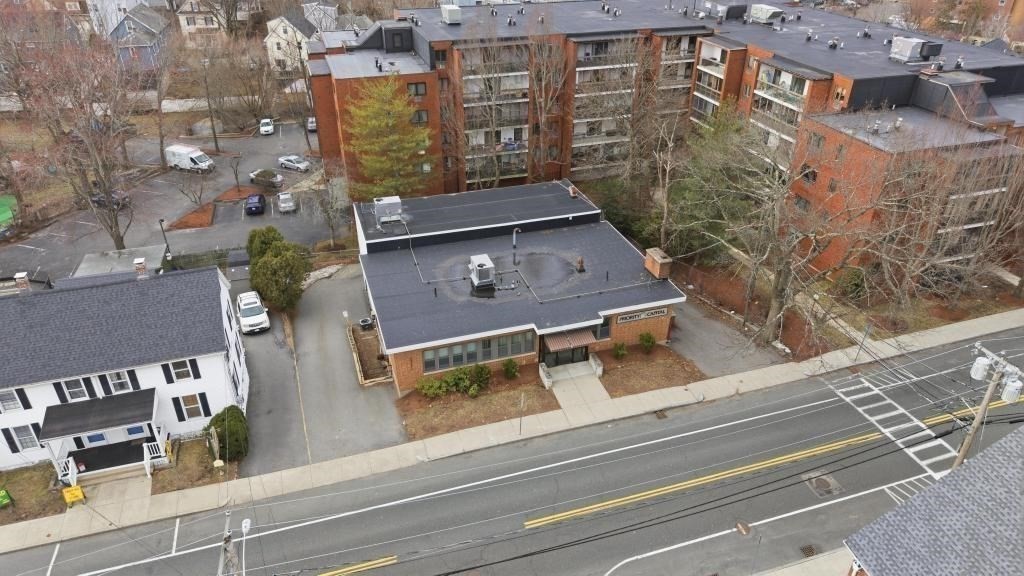 174 Green St Property Photo 1