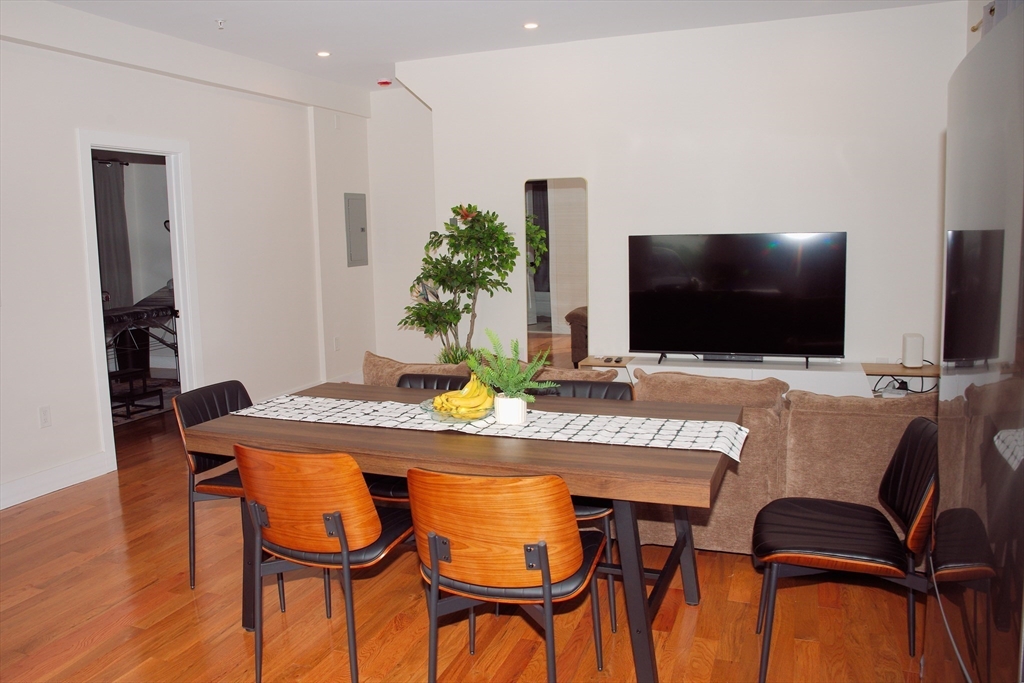 5 Walnut Avenue # 2 Property Photo 4