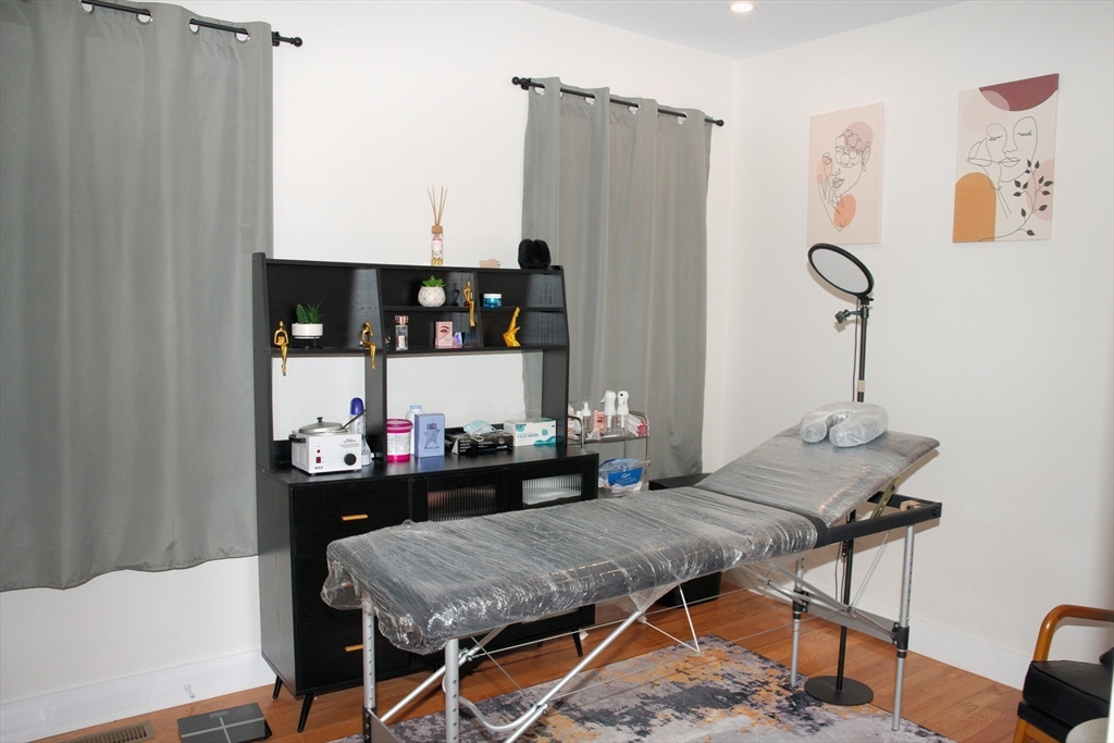 5 Walnut Avenue # 2 Property Photo 8