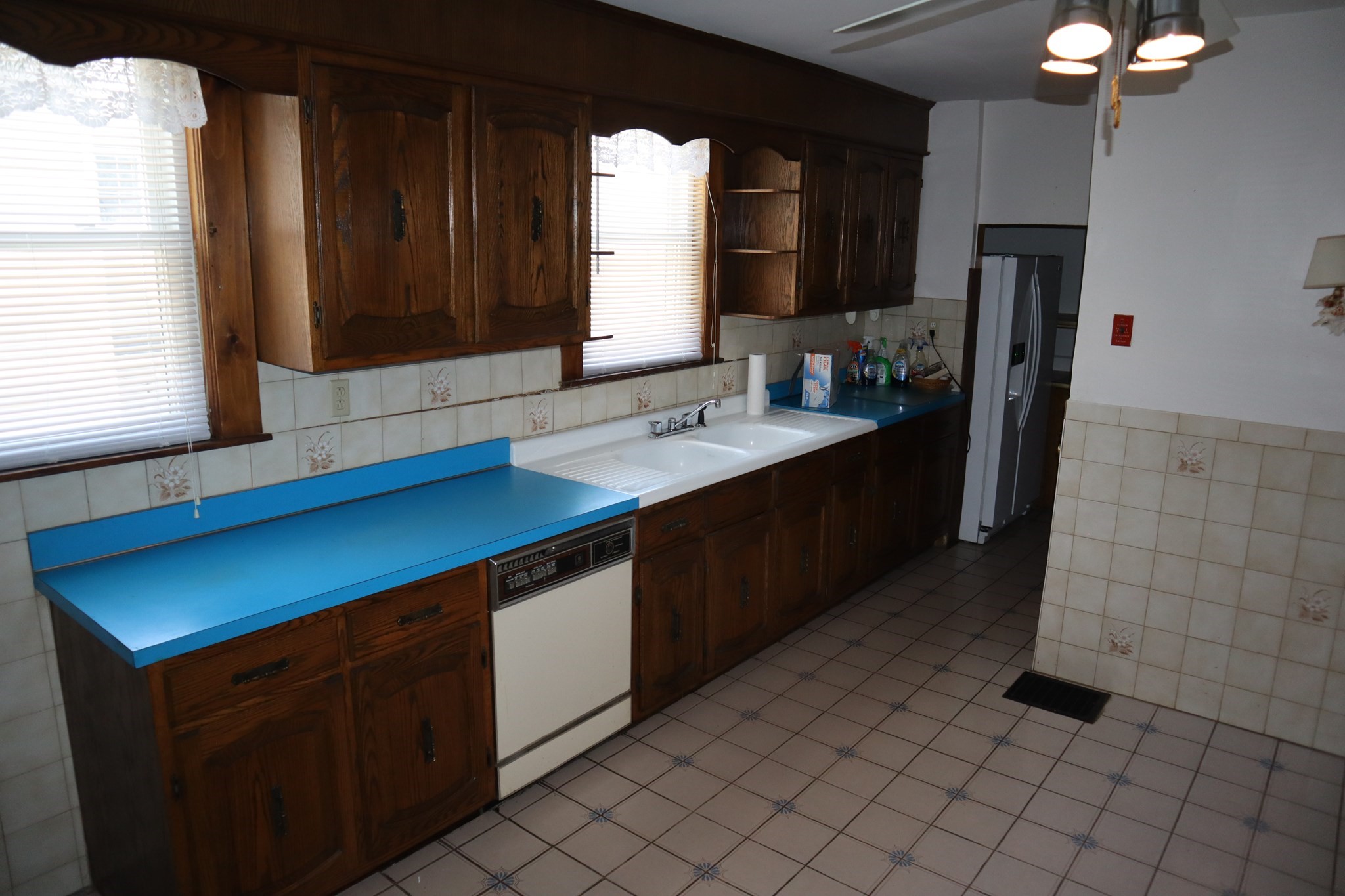 7-r W Dane St Property Photo 13