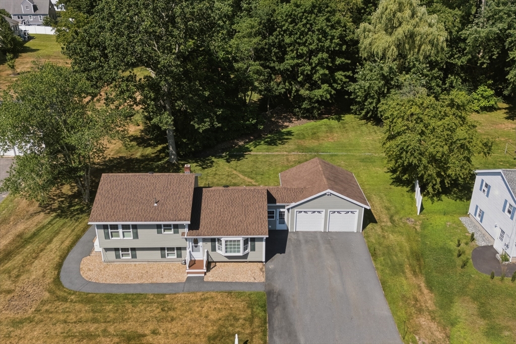 38 Montaup Ave