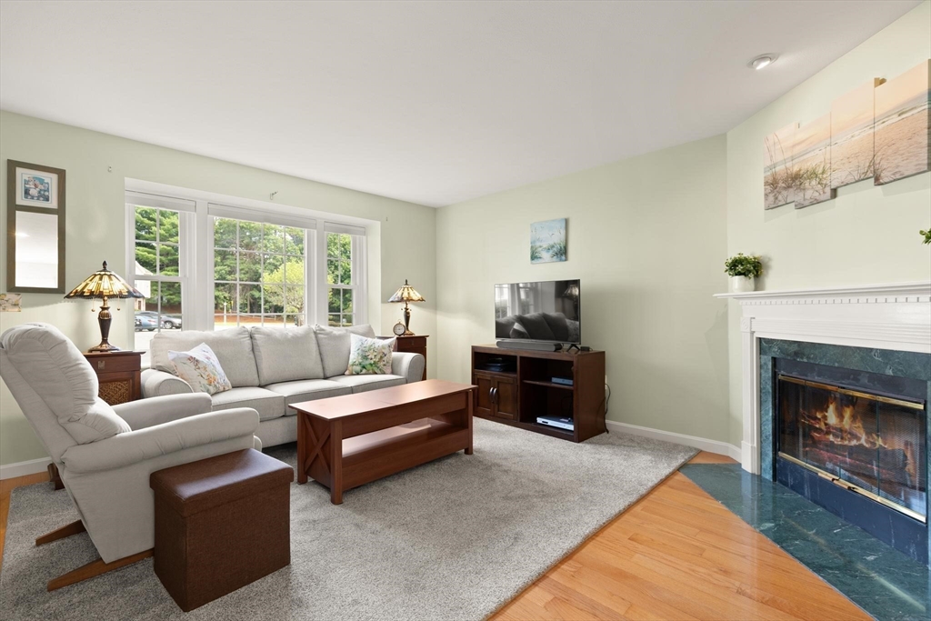 27 E Brookfield Drive Property Photo 3