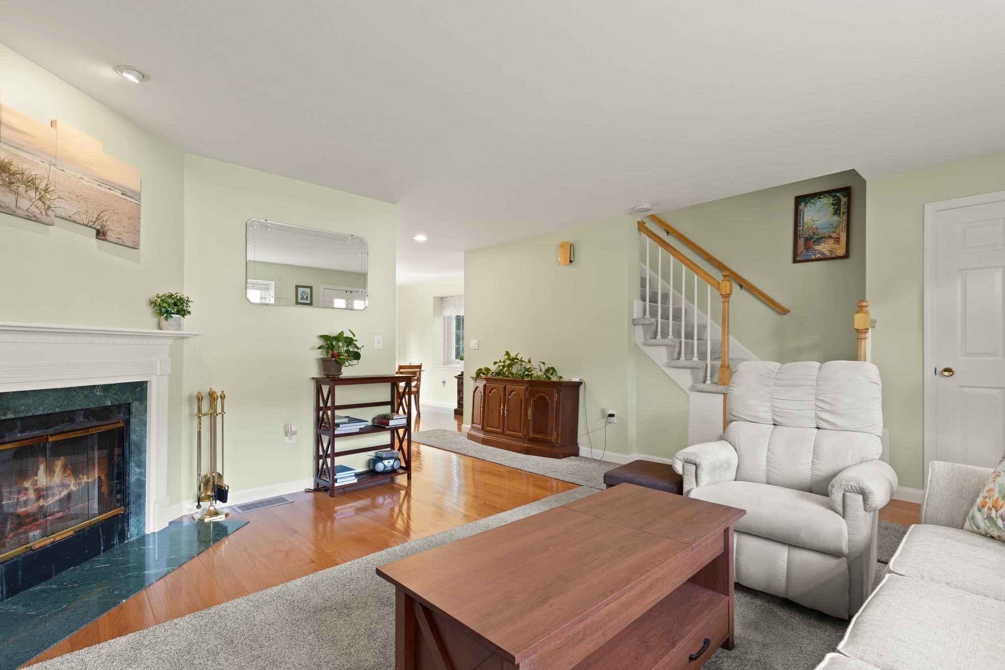 27 E Brookfield Drive Property Photo 5