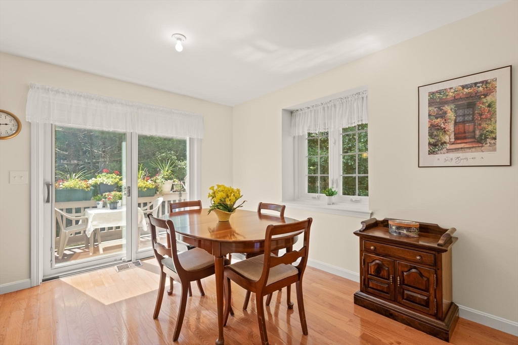 27 E Brookfield Drive Property Photo 6