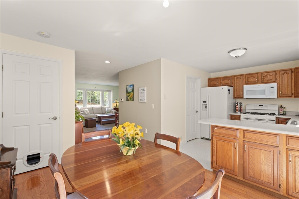 27 E Brookfield Drive Property Photo 9