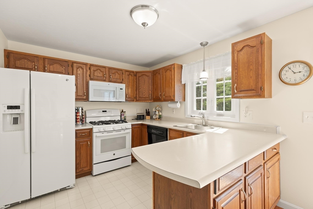 27 E Brookfield Drive Property Photo 10
