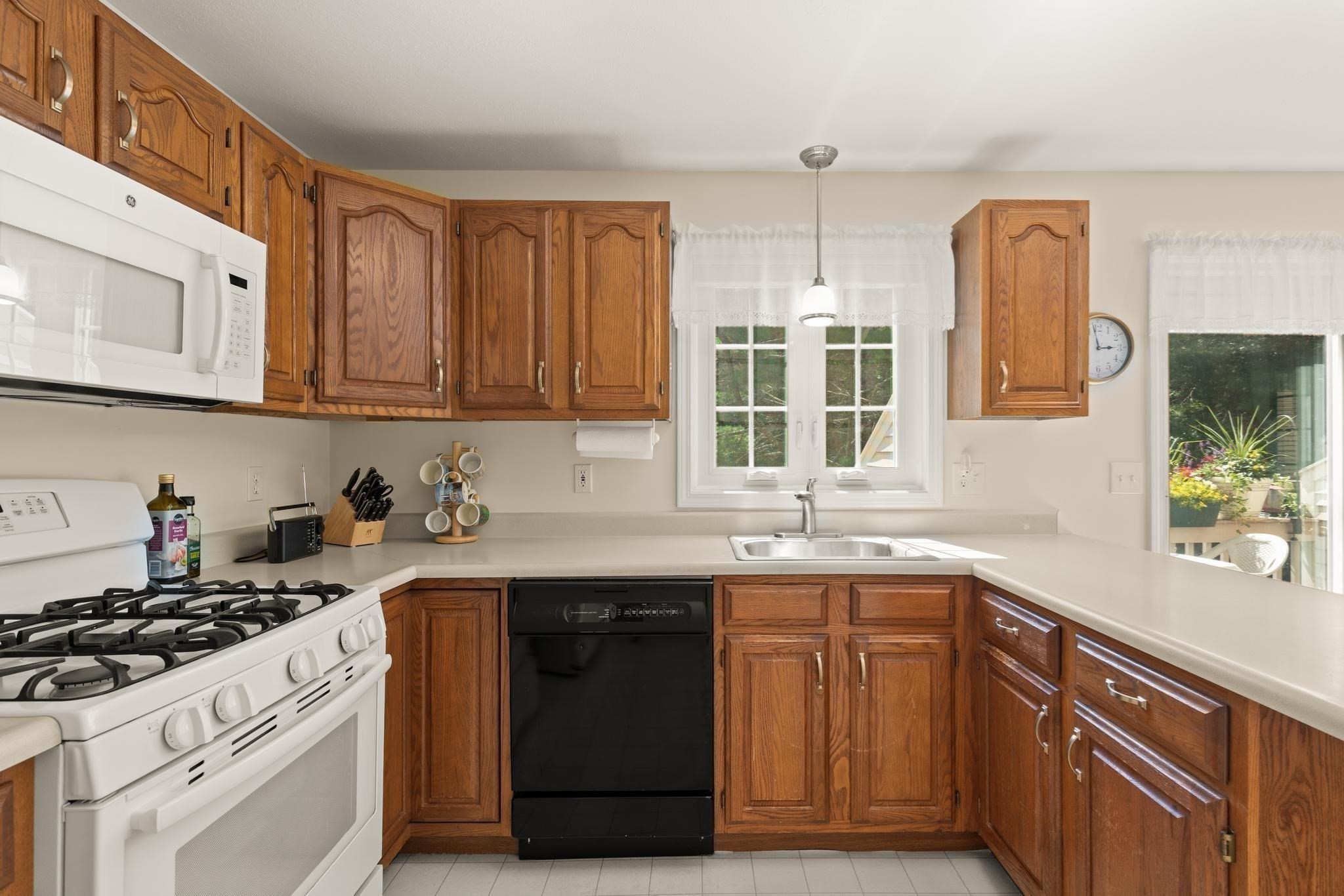 27 E Brookfield Drive Property Photo 12