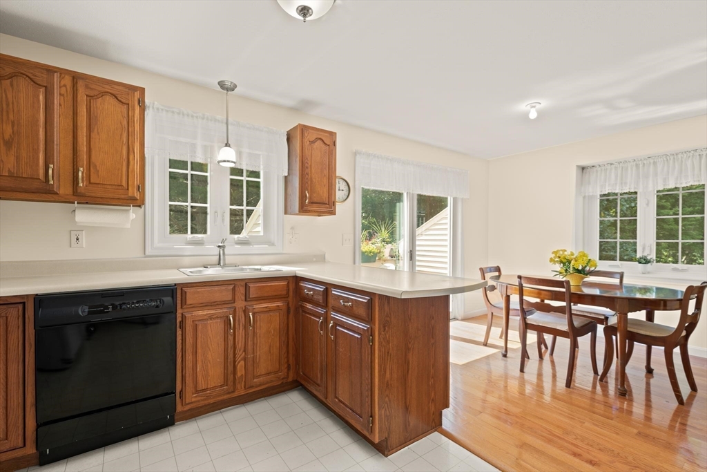 27 E Brookfield Drive Property Photo 13