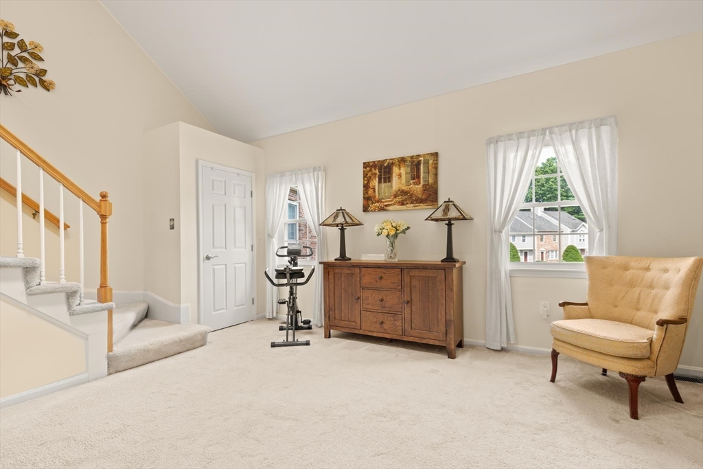 27 E Brookfield Drive Property Photo 14