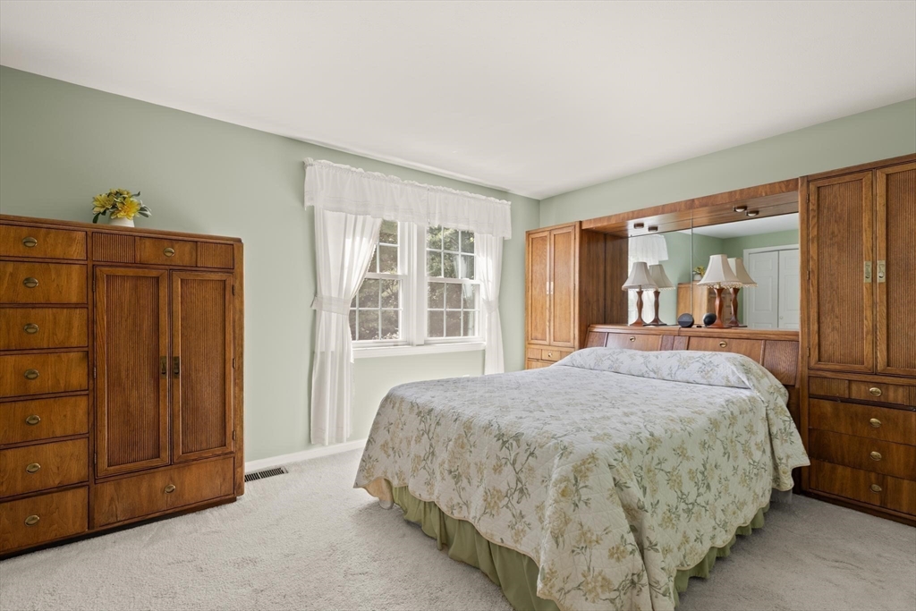27 E Brookfield Drive Property Photo 23