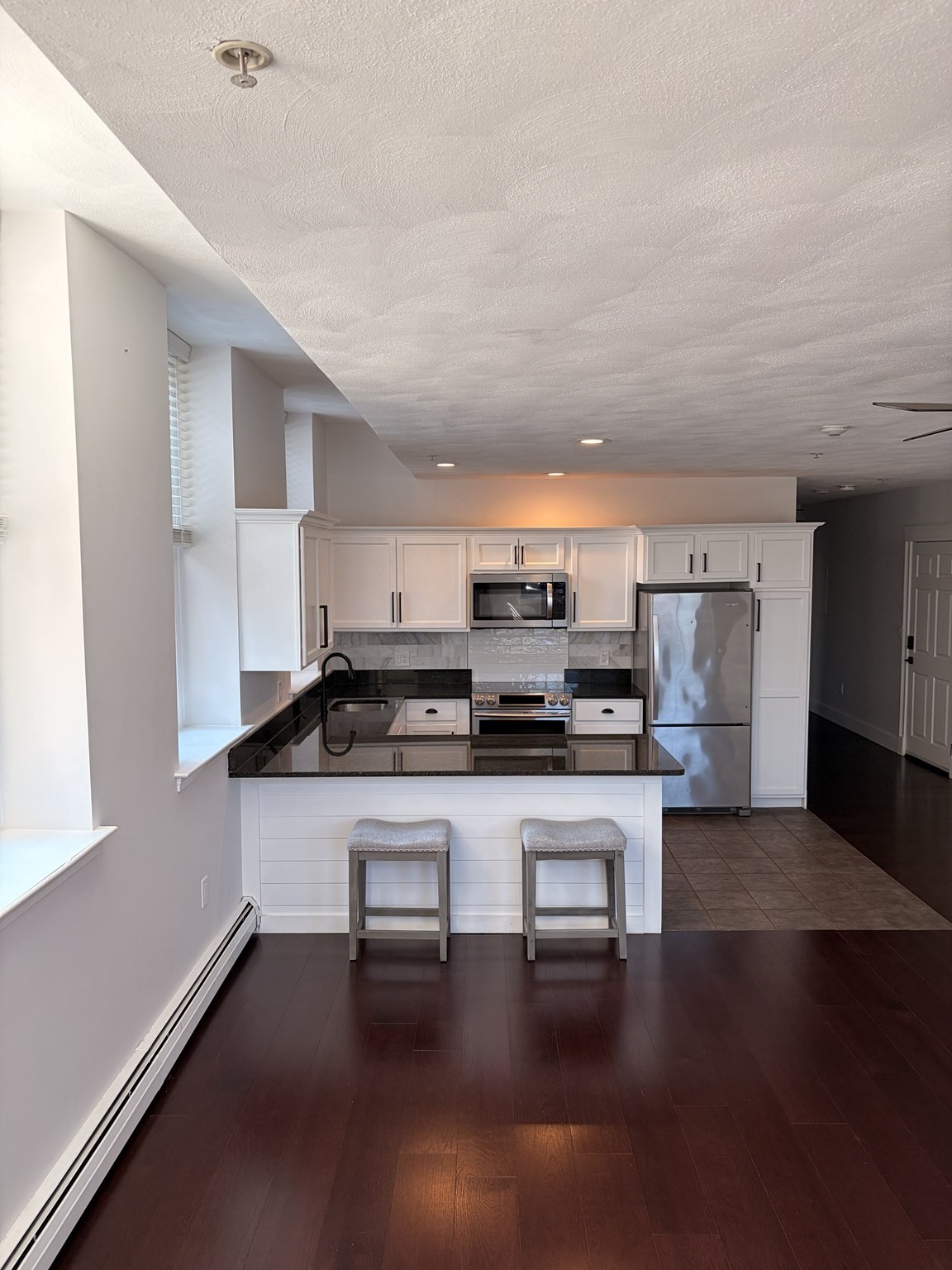 52 Washington St Property Photo 6