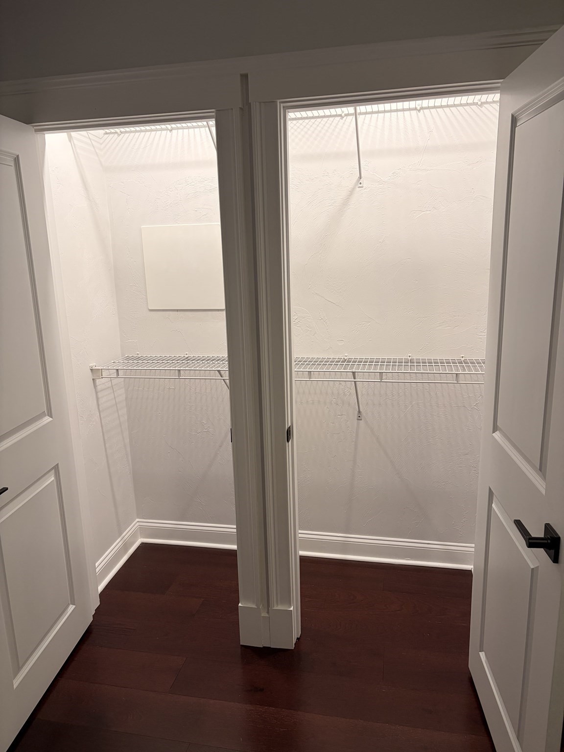52 Washington St Property Photo 13