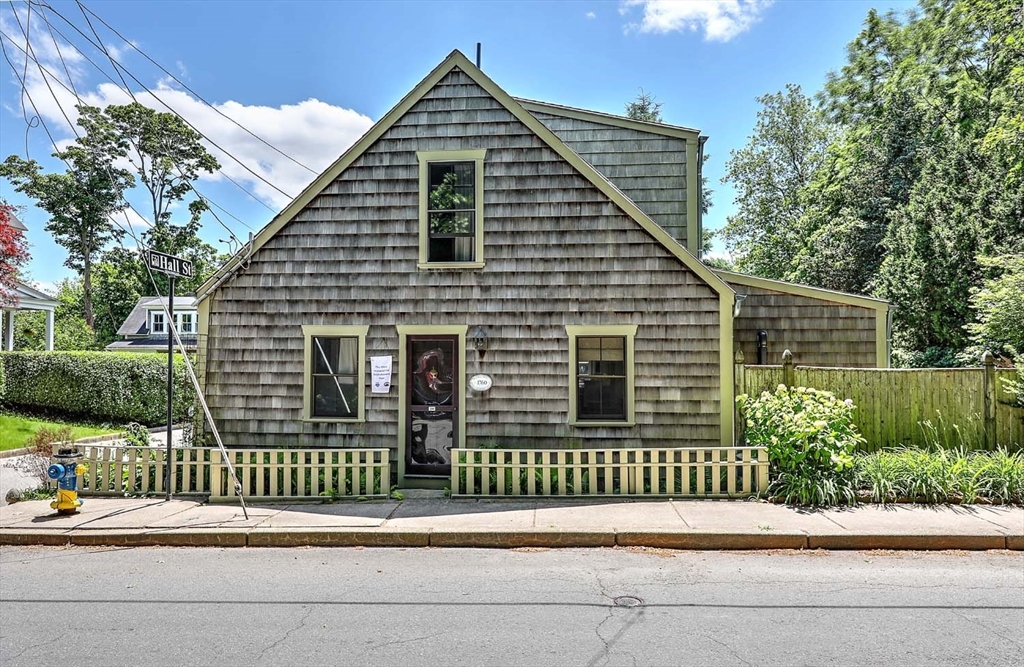 26 Bridge St